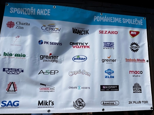 Pomáhejme společně Pomáhejme společně