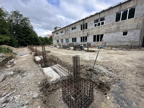 Přístavba skladové haly Říha Group Vsetín Přístavba skladové haly Říha Group Vsetín