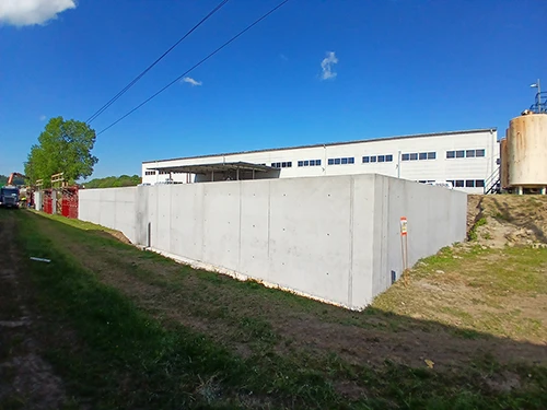 Opěrná stěna R. Jelínek Vizovice